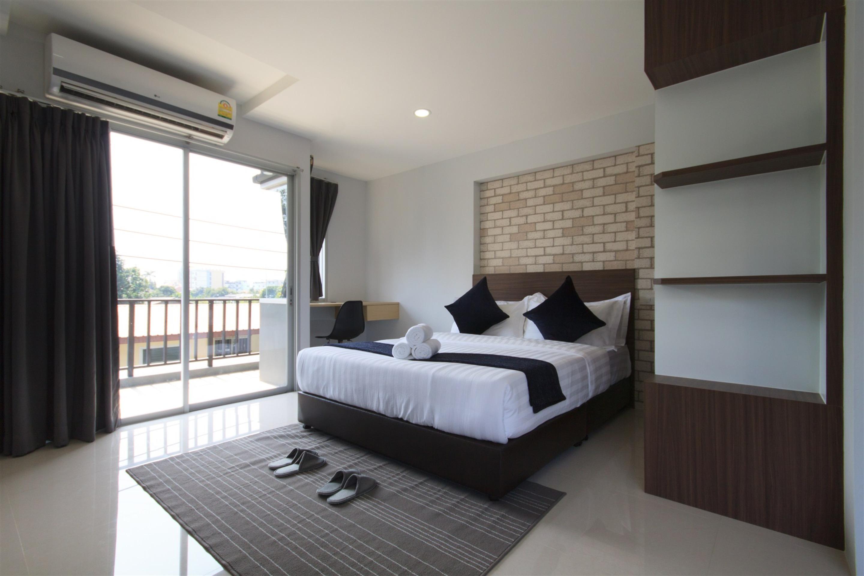 Q Space Residence Bangkok Bagian luar foto