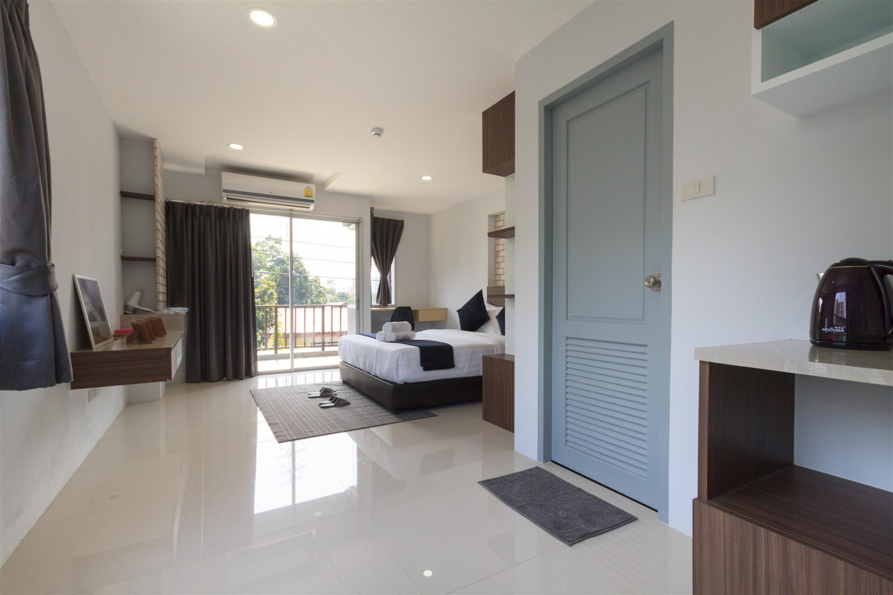 Q Space Residence Bangkok Bagian luar foto