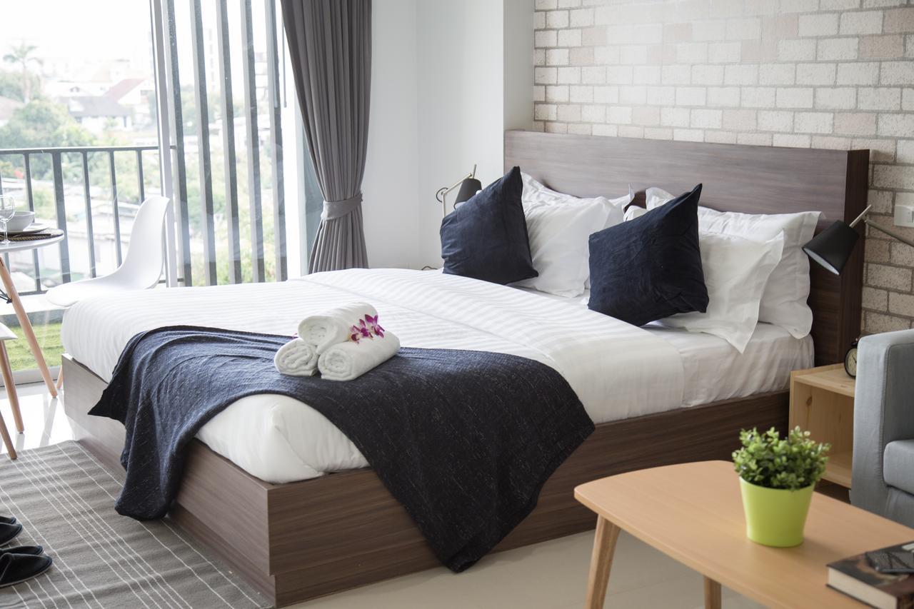 Q Space Residence Bangkok Bagian luar foto